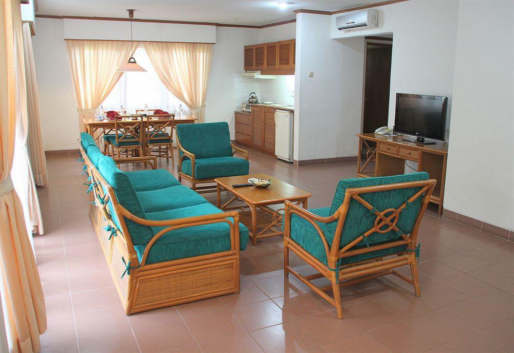 Plagoo Holiday Hotel Nusa Dua  Exteriör bild