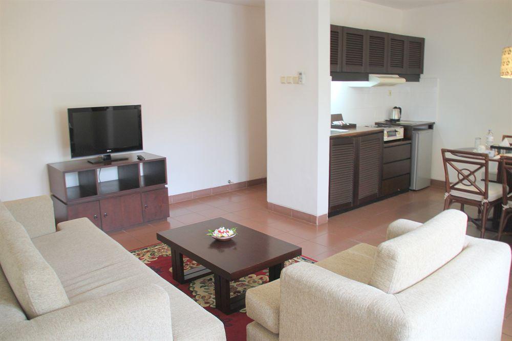 Plagoo Holiday Hotel Nusa Dua  Exteriör bild