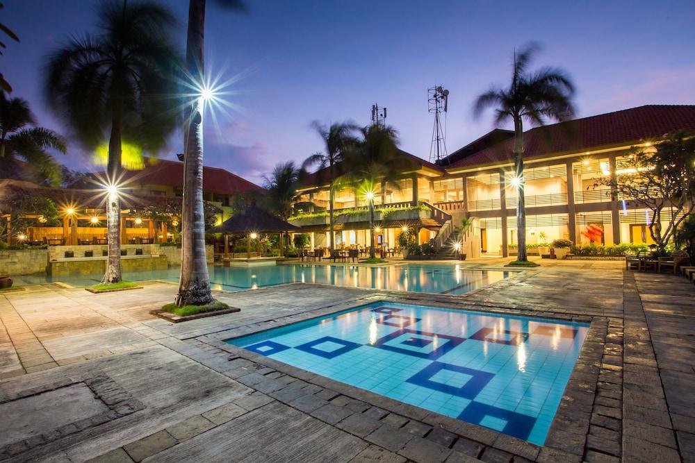 Plagoo Holiday Hotel Nusa Dua  Exteriör bild