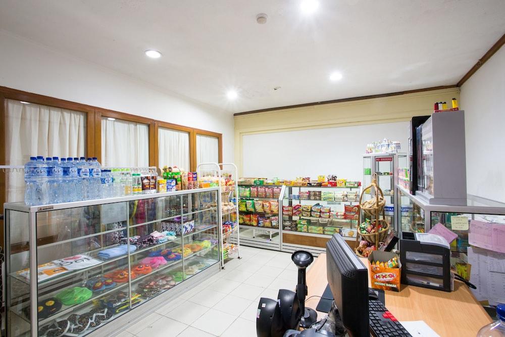 Plagoo Holiday Hotel Nusa Dua  Exteriör bild