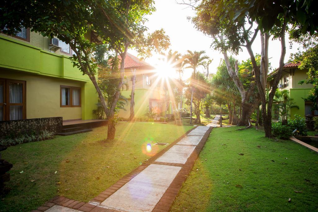 Plagoo Holiday Hotel Nusa Dua  Exteriör bild