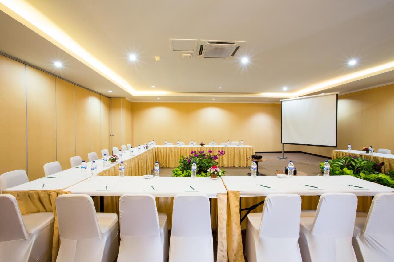 Plagoo Holiday Hotel Nusa Dua  Exteriör bild